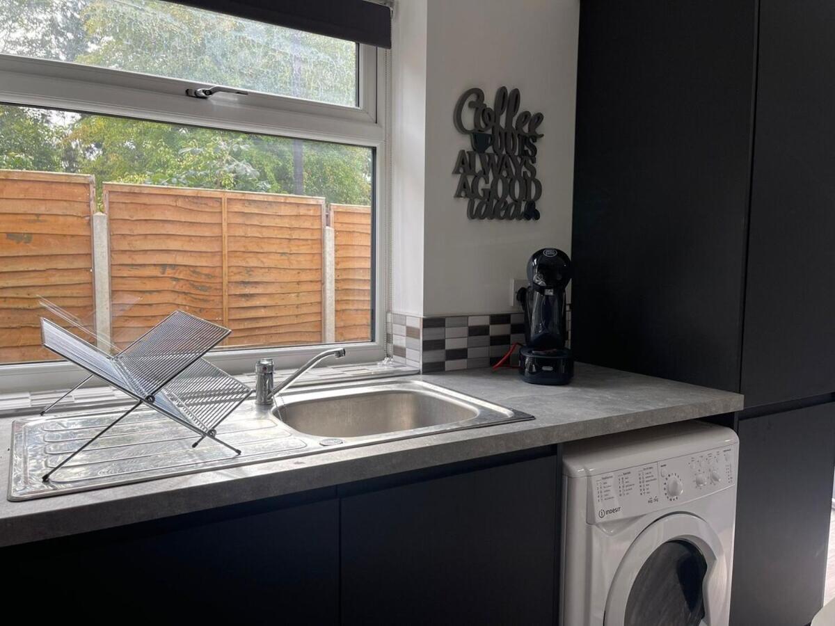 Sav Apartments - 2 Bed Cosy Flat Saffron Лестер Номер фото